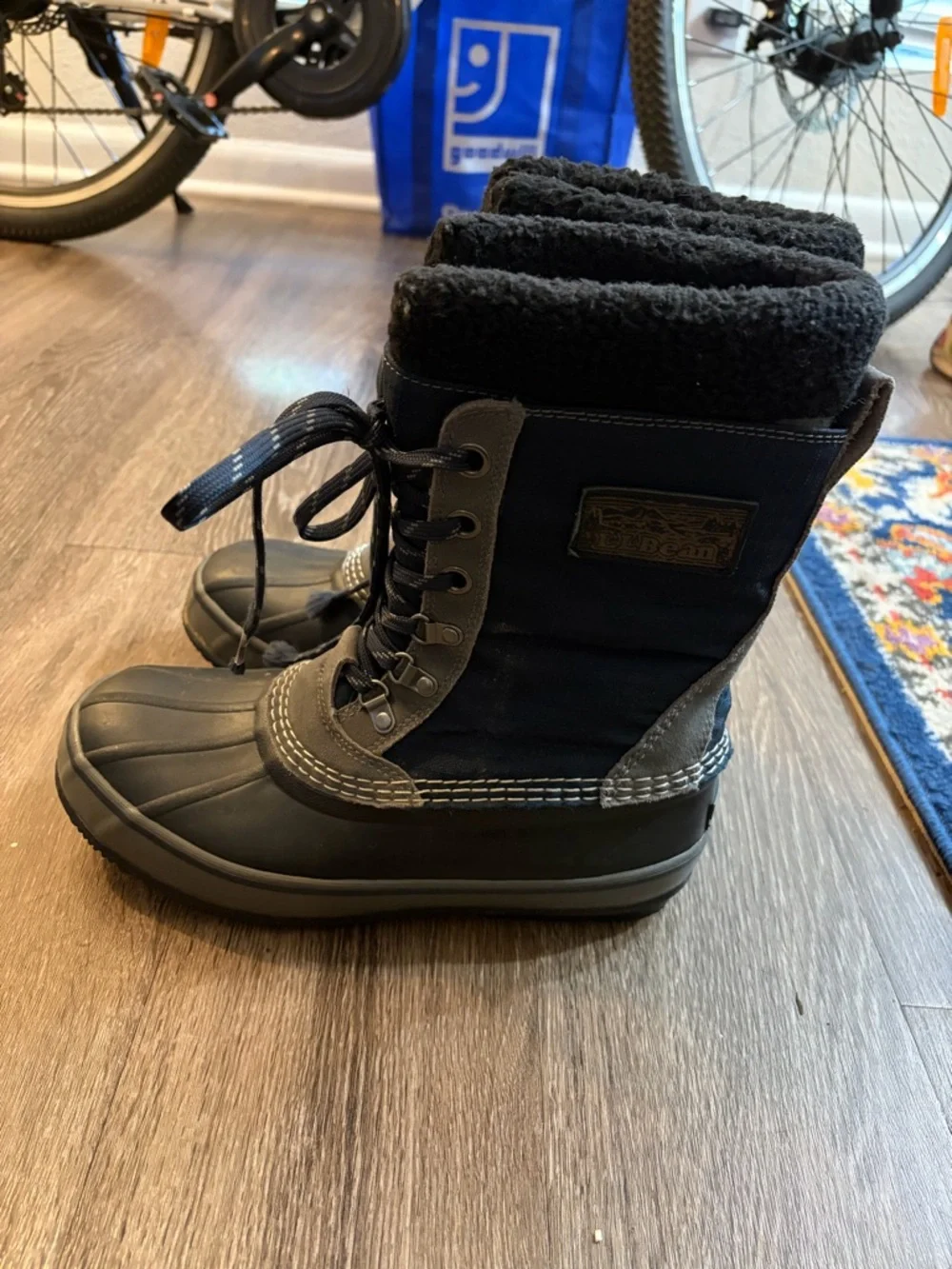 LL Bean Mens 8 M Insulated Snow Duck Boots Waterproof Gray Blue Black 507841